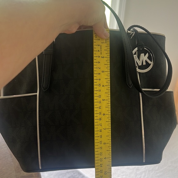 Purse - Picture 8 of 8